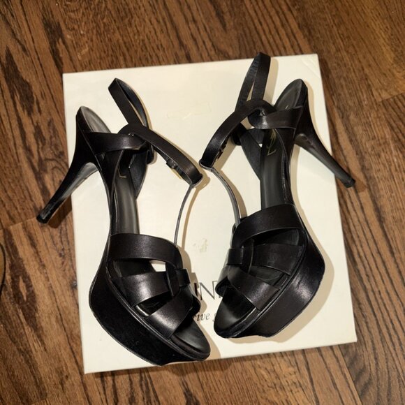 Women’s Yves Saint Laurent Tribute Heels - Picture 3 of 8